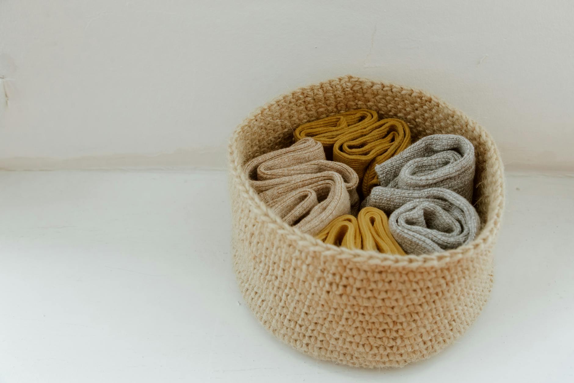 crochet basket - yarn crafting detail