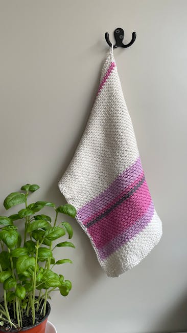 Crochet Dishcloth: 7 Easy Free Patterns for Beginners