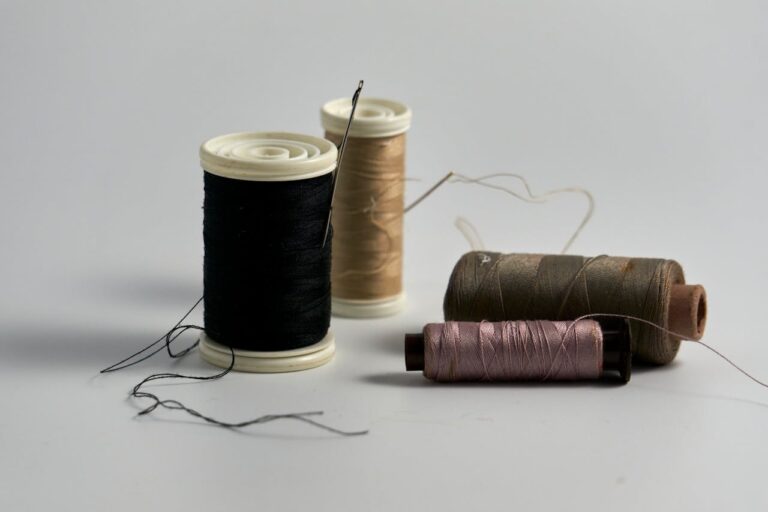 How to weave in ends in crochet using a yarn needle and thread for neat finishing