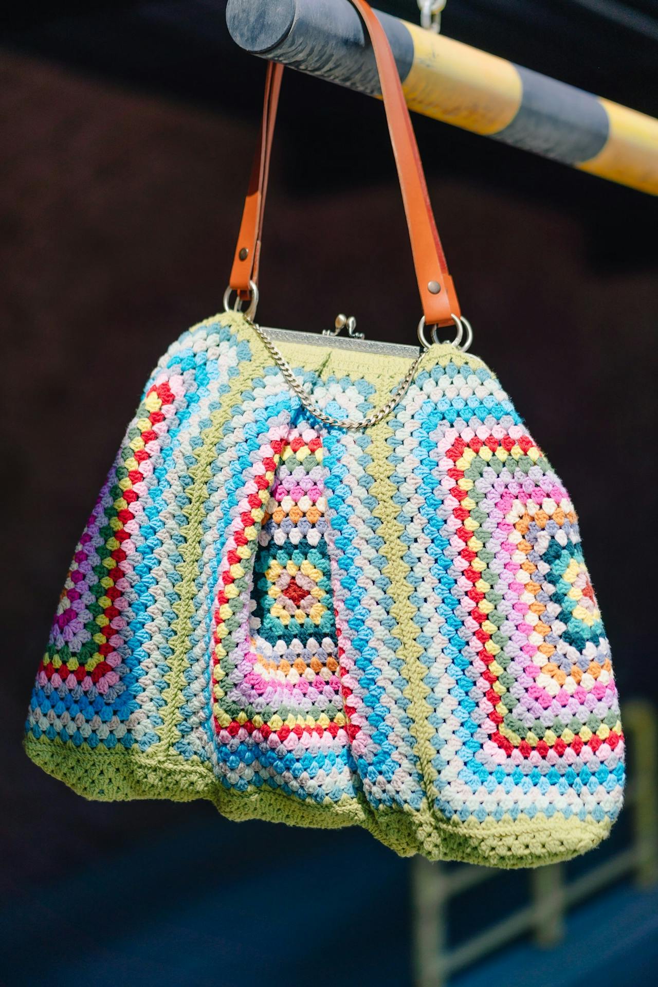 colorful crochet handbag showing bag pattern construction