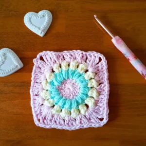 Selina Veronique sunburst granny square