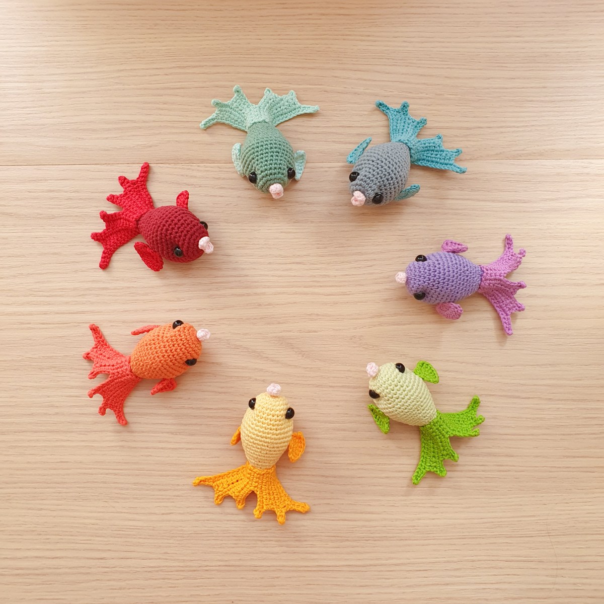 free crochet ocean toys patterns kissy fish design