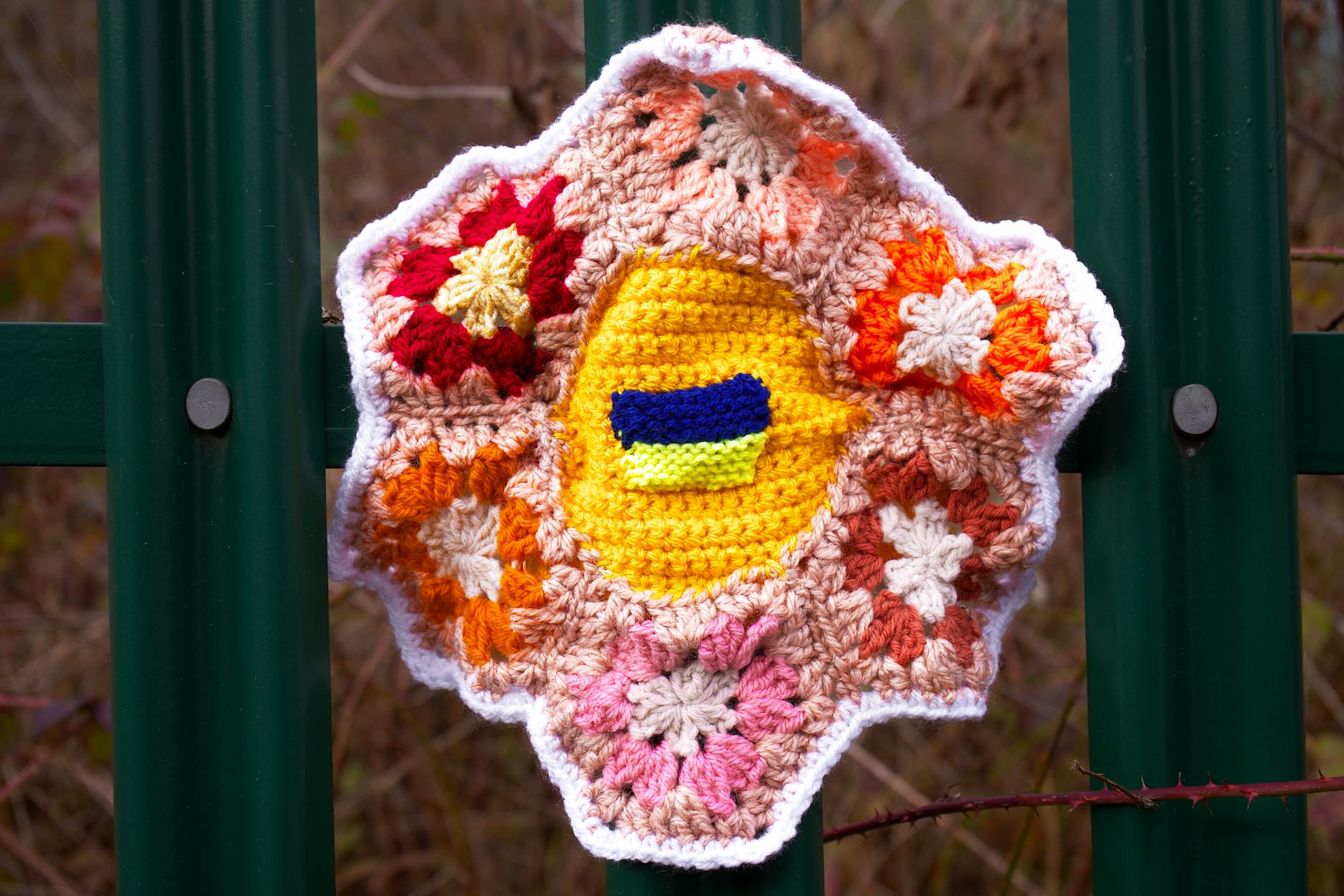 Easy crochet flower pattern