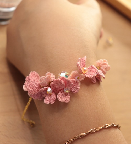 13 crochet spring bracelet free patterns collection