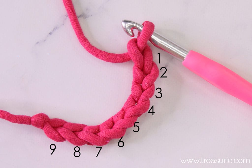 crochet foundation chain tension guide comparing tight vs loose chains